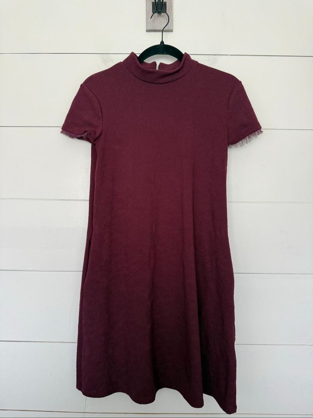 Simply Vera Vera Wang Maroon Lace Dress